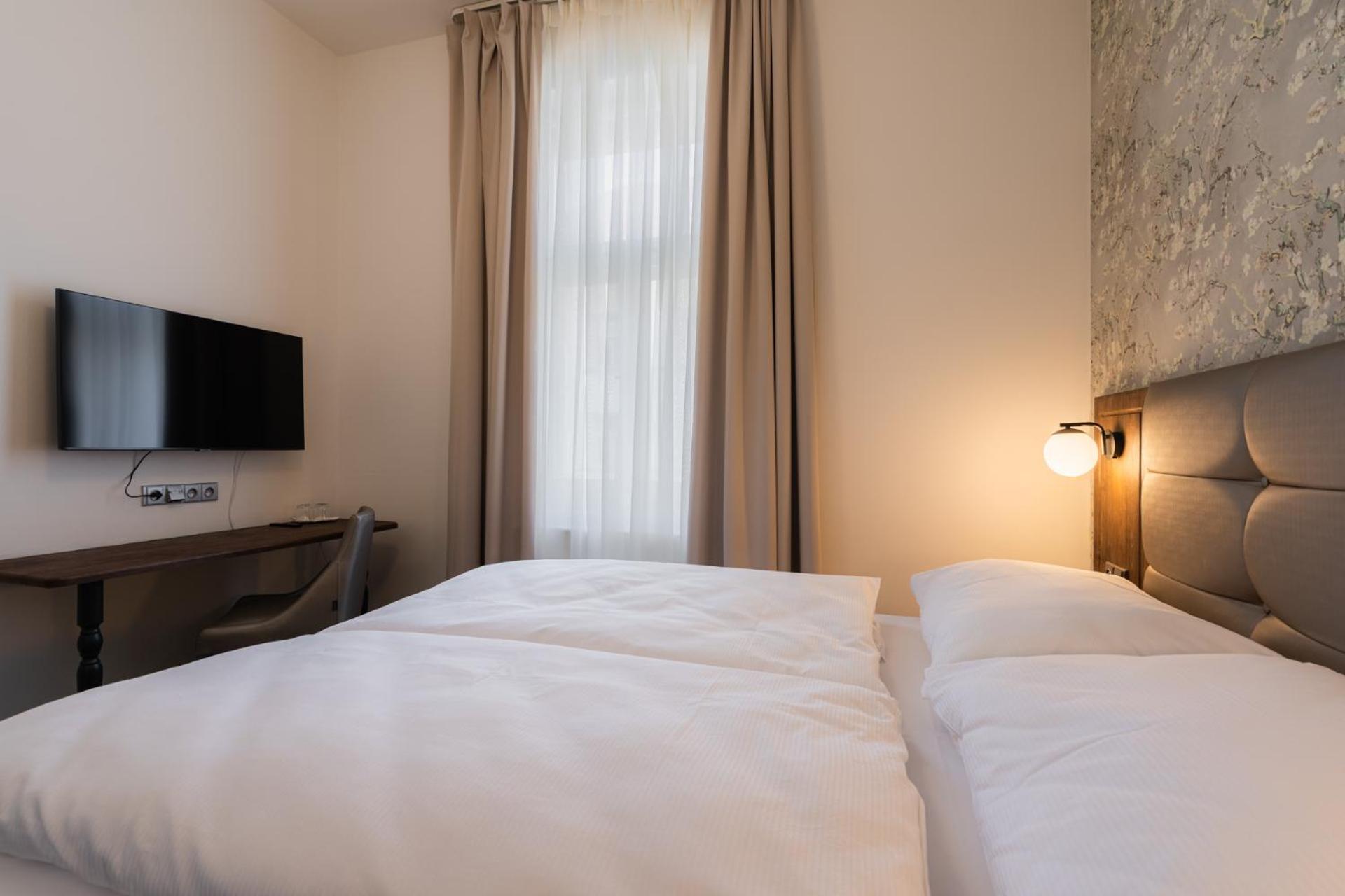Hotel Ea Victoria 4*
