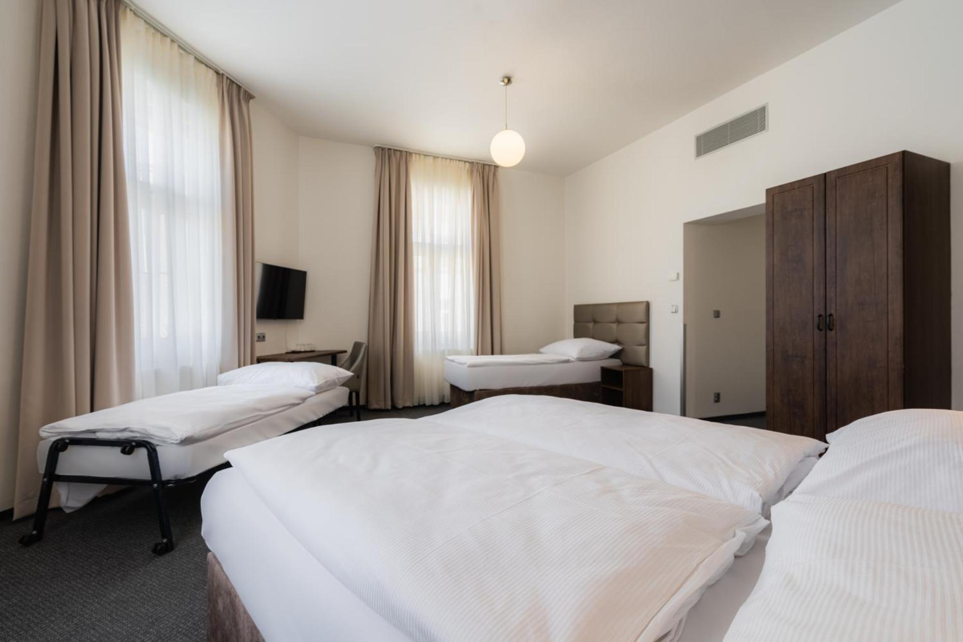 Hotel Ea Victoria 4*